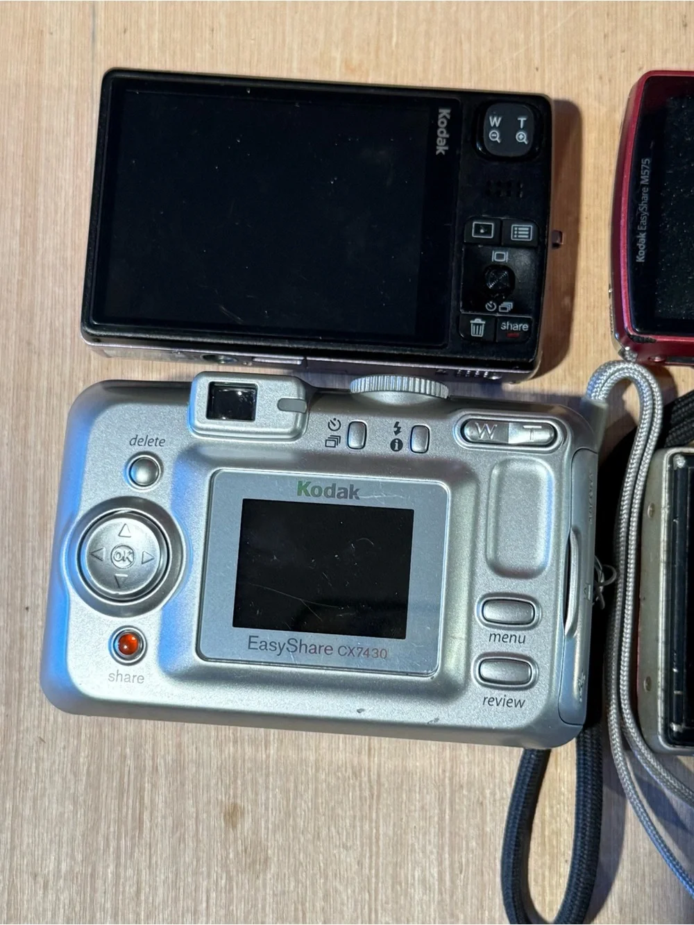 Lot of 4 Kodak Digital Cameras BROKEN “Parts/Repair”Buy As Is Read Info Below!